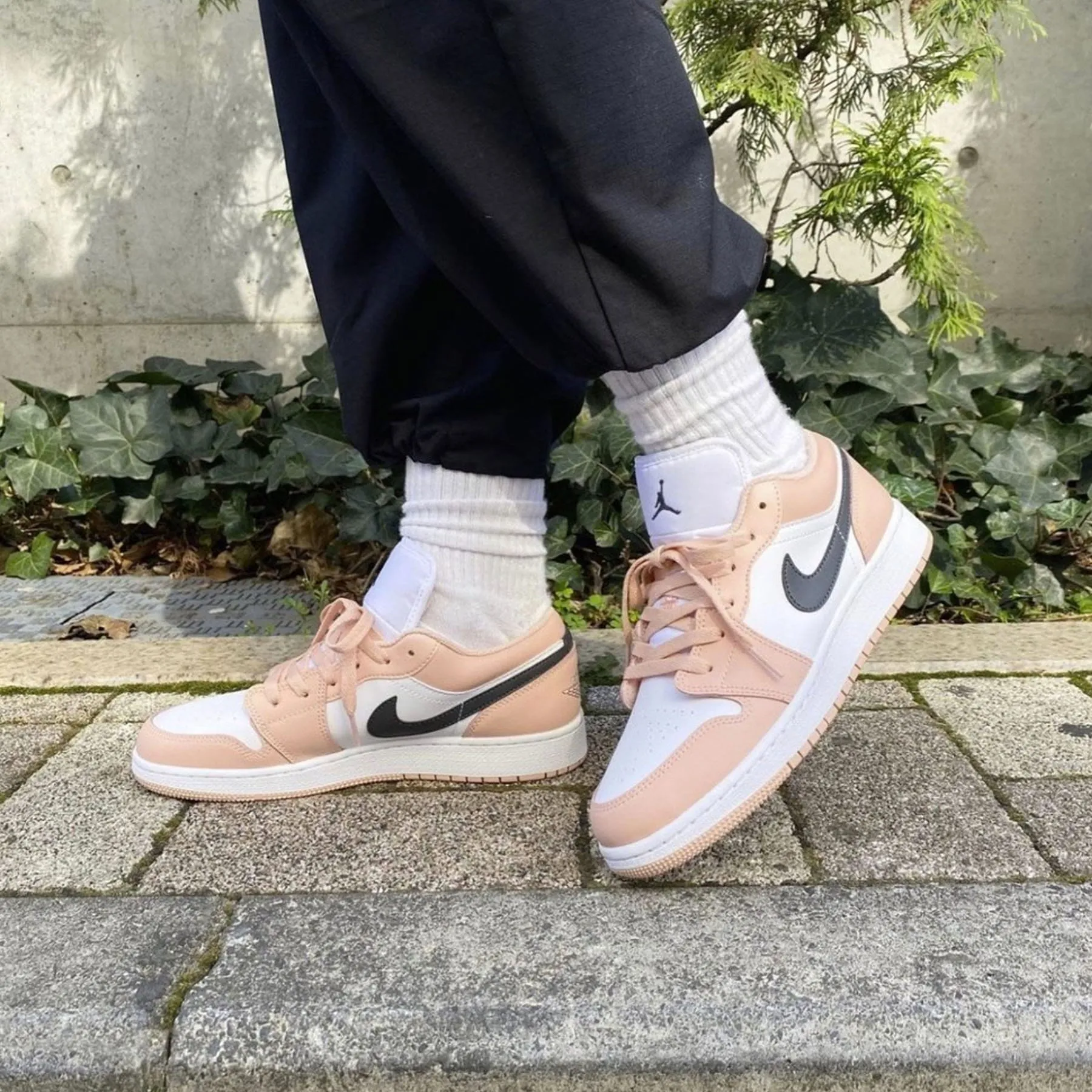 Air Jordan 1 Low GS 'Light Arctic Pink'