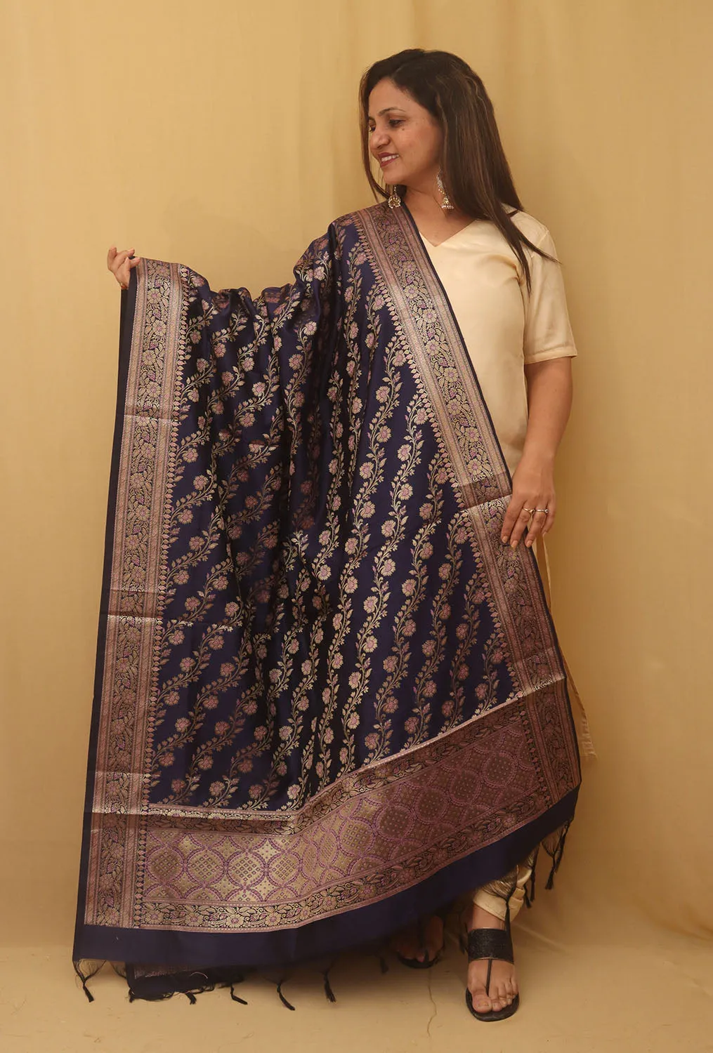 Exquisite Blue Banarasi Silk Dupatta with Meenakari Embroidery – Elegant Traditional Stole