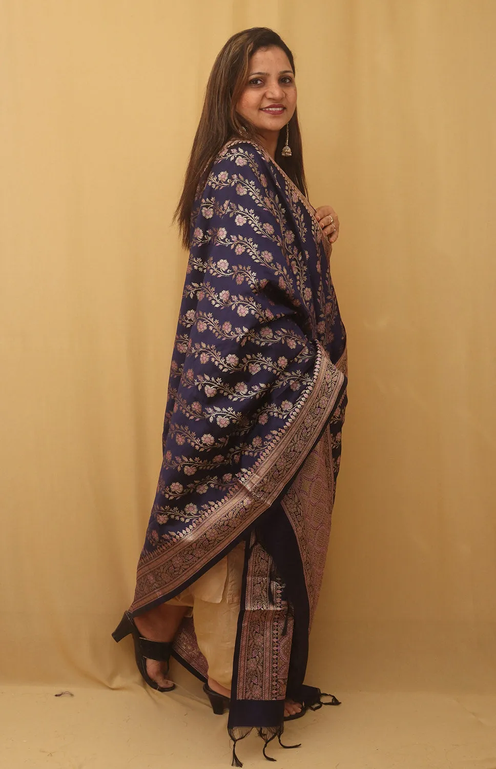 Exquisite Blue Banarasi Silk Dupatta with Meenakari Embroidery – Elegant Traditional Stole