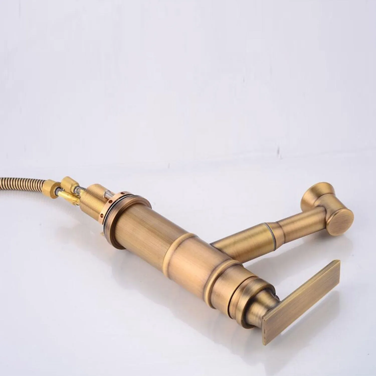 Brass Pull Out Single Handle Bathroom Tap