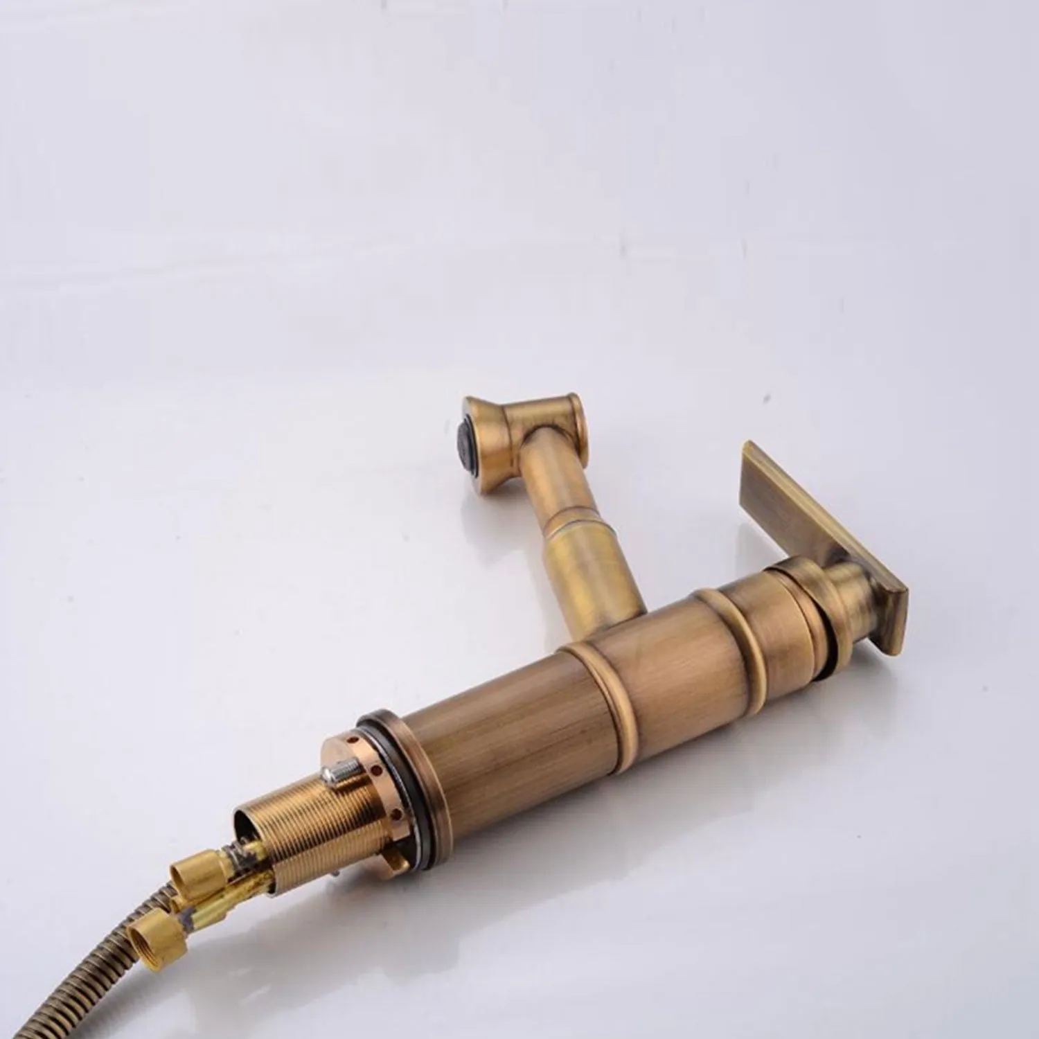 Brass Pull Out Single Handle Bathroom Tap