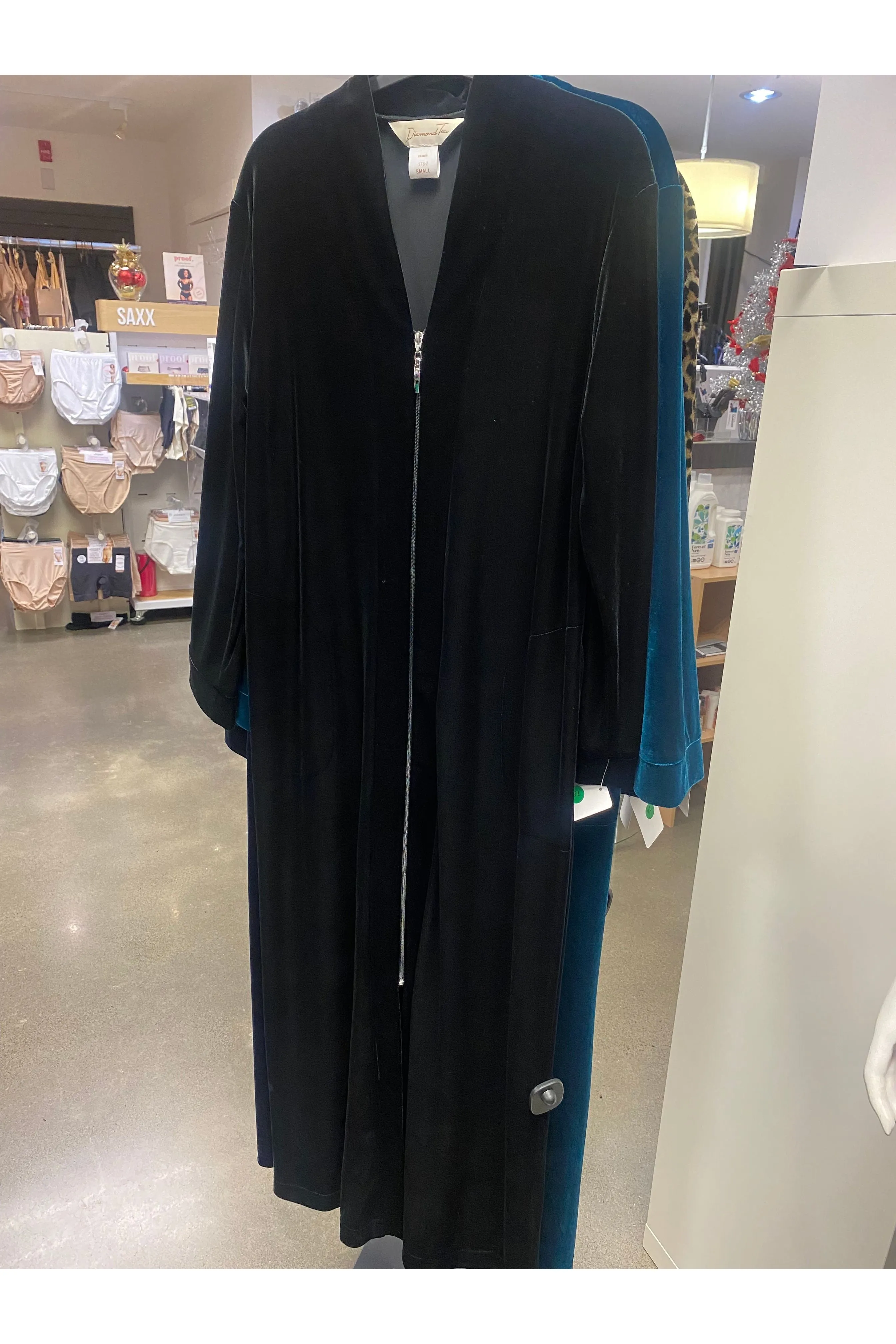 Stretch Velvet Full Zip Robe with Diamond Pattern in Black - Style 278-2