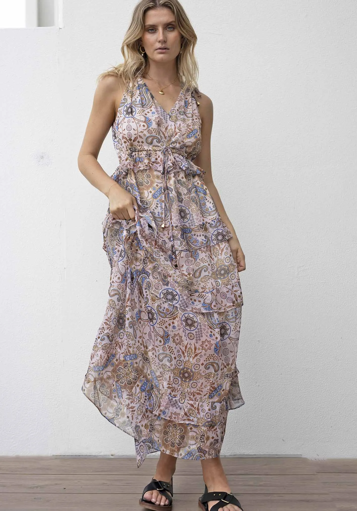 Goldentime Paisley V-Neck Maxi Dress