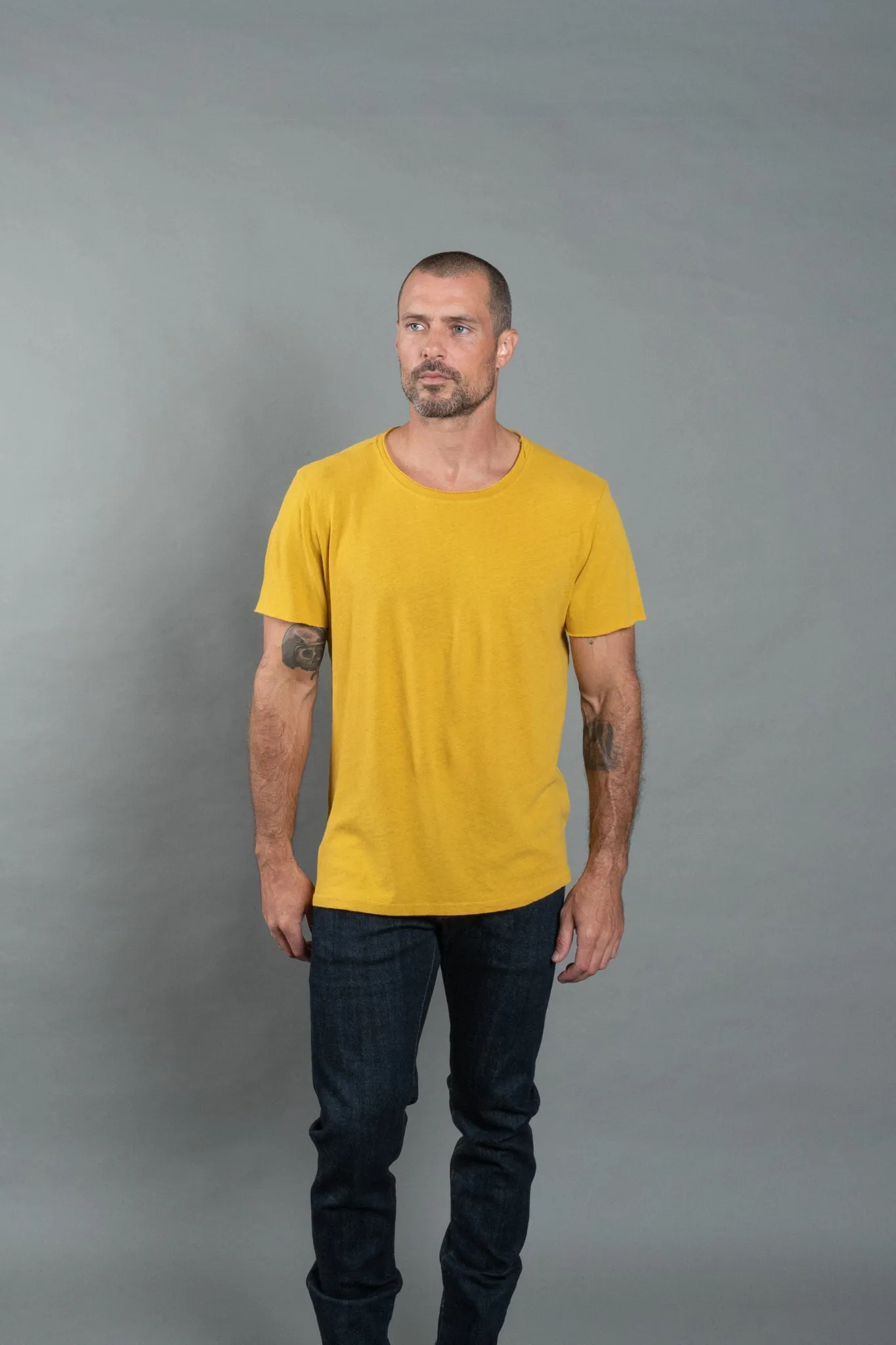 Men's Wallace Raw Neck Cotton Linen Crew Tee