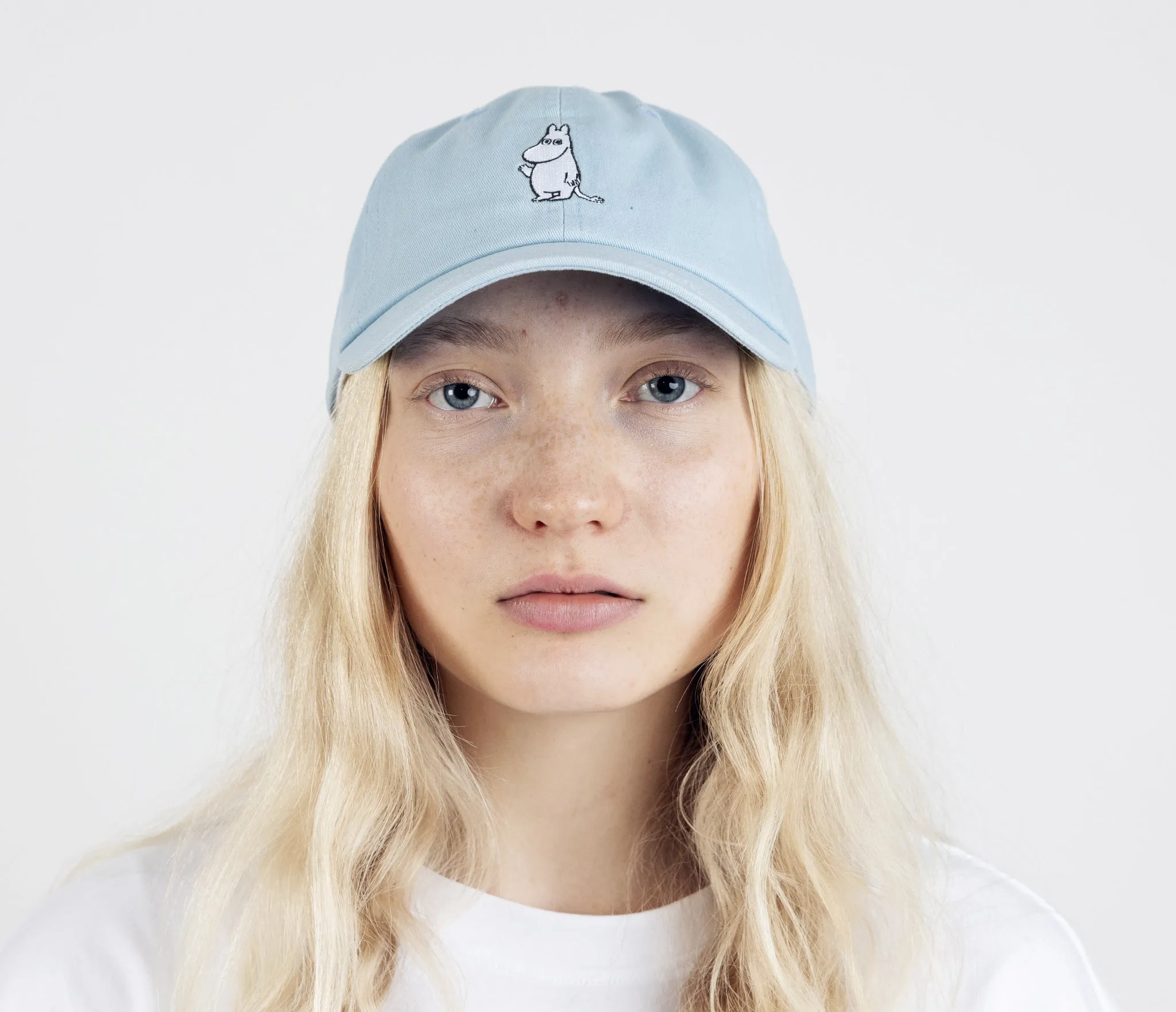 Moomintroll's Greeting Adult Dad Cap - Light Blue