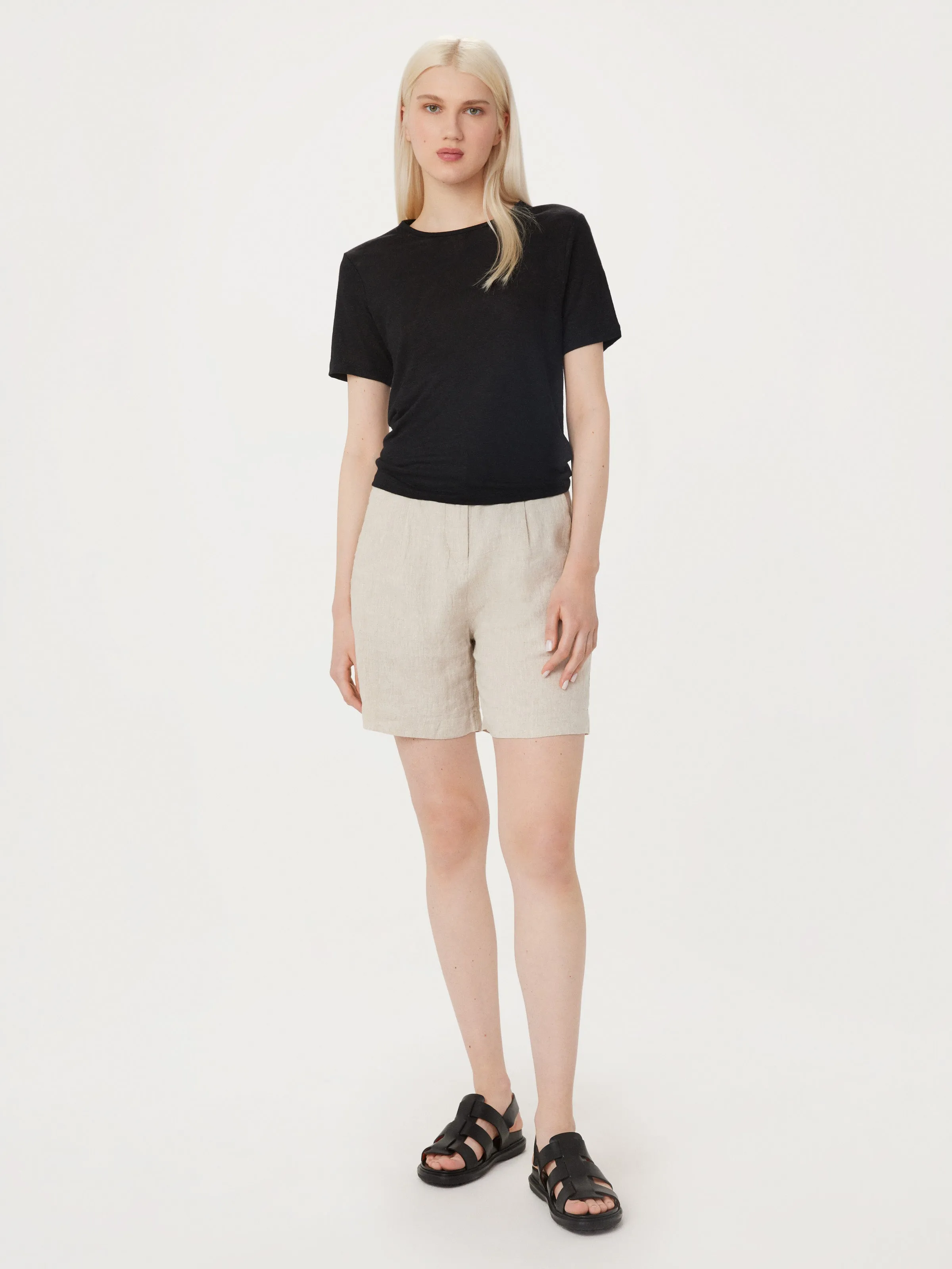 The Fluid Linen T-Shirt in Black