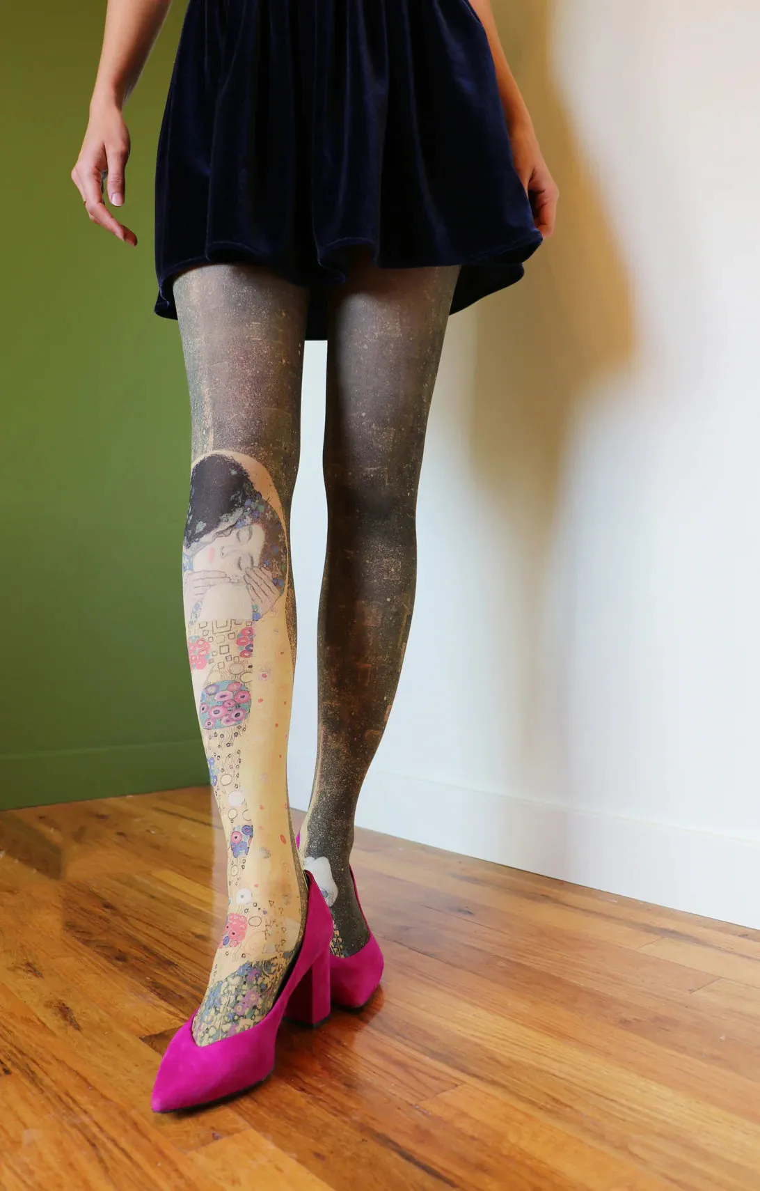 The Kiss By Gustav Klimt Printed Art Tights